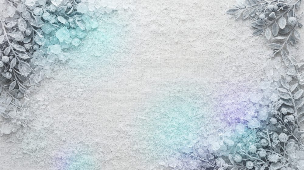 Folhas e cristais congelados em moldura natural sobre fundo claro texturizado