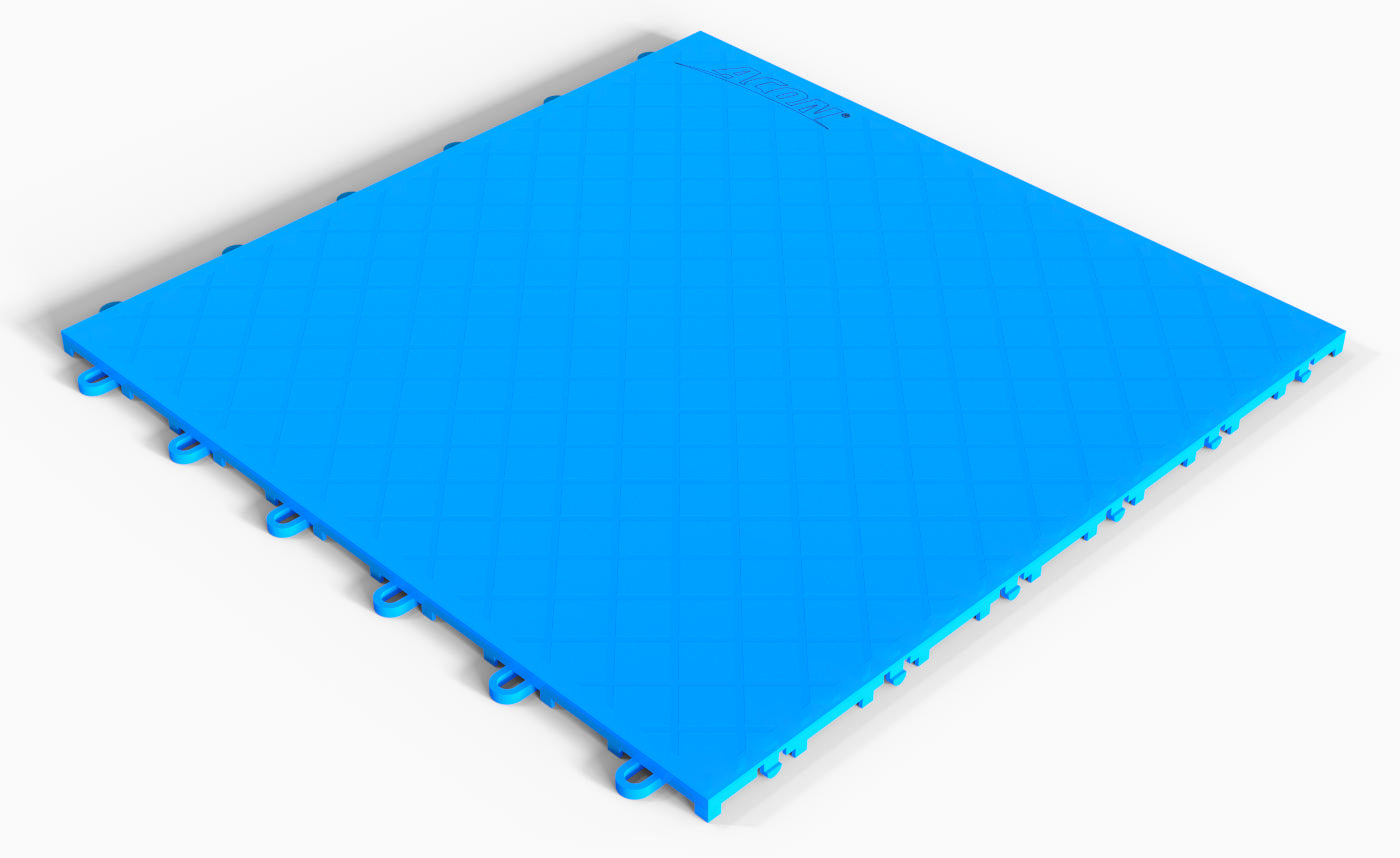 Painel modular de chão azul com padrão de quadrícula e encaixes laterais