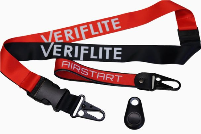 Cordões vermelhos e pretos com palavras VERIFLITE e AIRSTART e fechos de plástico