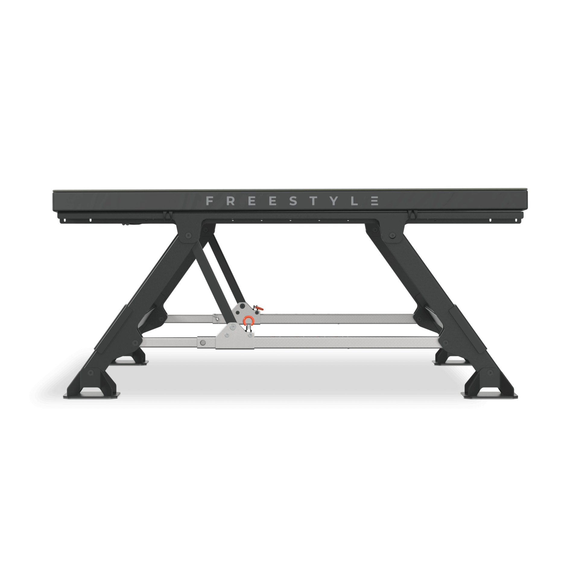 Mesa retangular preta com texto FREESTYLE no tampo