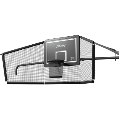 Tabela de basquetebol preta com aro e rede preta, dentro de estrutura tubular e rede de proteção preta.