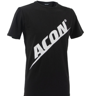T-shirt preta com logótipo ACION branco na frente