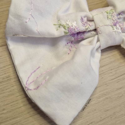 La&#x00E7;o&#x20;bordado&#x20;roxo