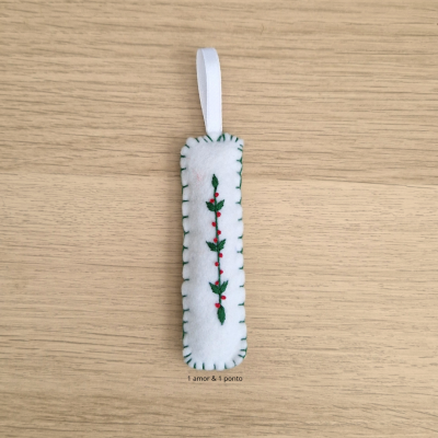 Enfeite&#x20;de&#x20;Natal&#x20;letras&#x20;Azevinho