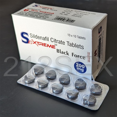 Embalagem branca com comprimidos pretos de Sildenafil Citrate Tablets EXTREME Black Force 200mg