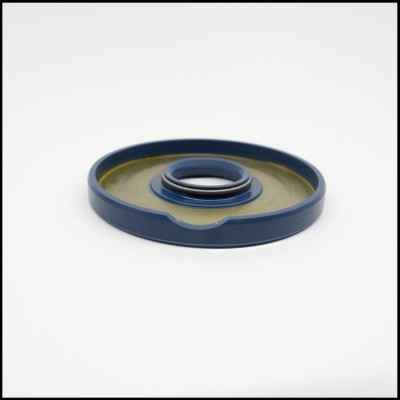 Tampa redonda azul com interior verde aveludado e corte na borda