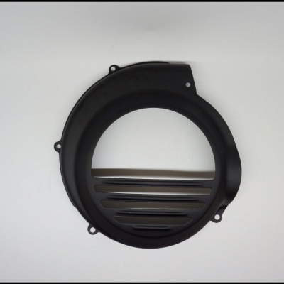 Capa de ventilação preta redonda com nervuras horizontais