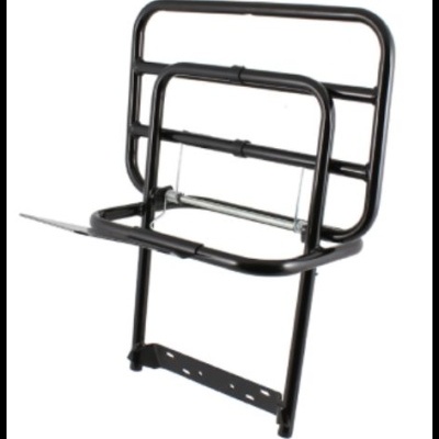 Suporte metálico tubular preto para transporte