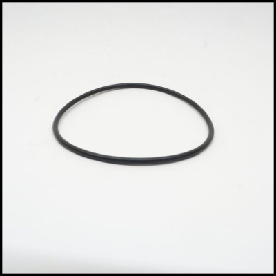 Oring preto em borracha circular ligeiramente ovalado