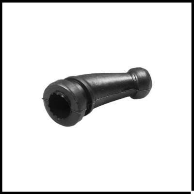 Braço ou manípulo preto de plástico ou borracha sobre fundo branco