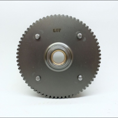 Engrenagem metálica redonda com dentes e número L07