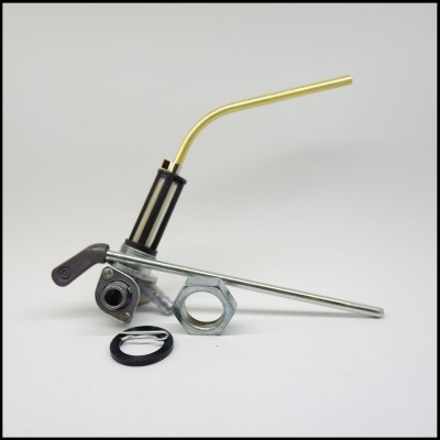 Torneira de metal com alavanca preta e tubo curvo dourado sobre fundo branco