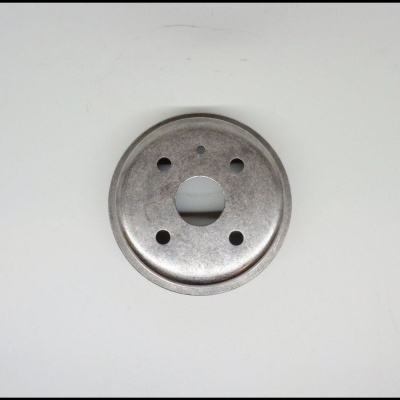 Disco metálico redondo com furos