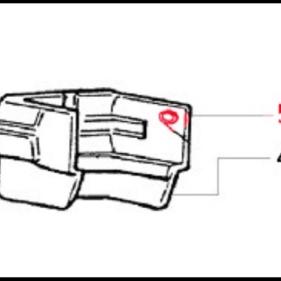 Componente mecânico branco ou cinza claro com números 4 e 5 destacados