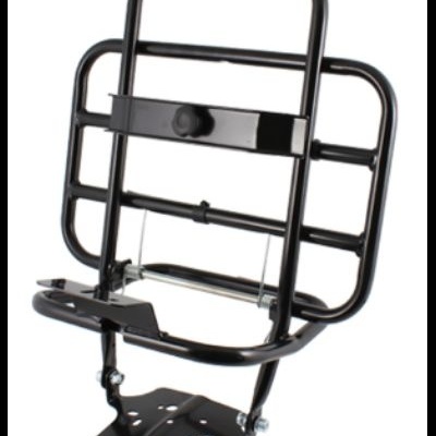 Suporte de metal preto para fixação com barras horizontais