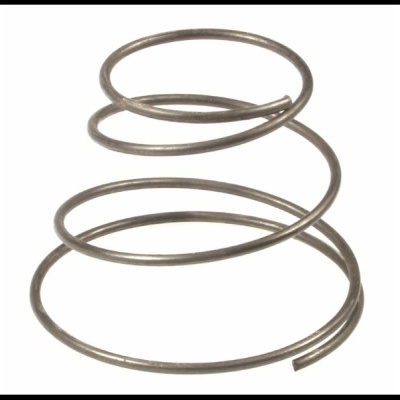 Mola metálica helicoidal prateada sobre fundo branco