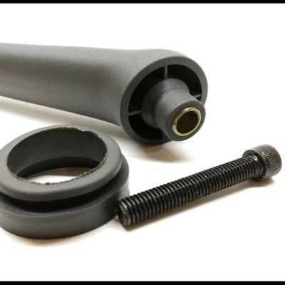 Peça cilíndrica cinzenta com inserção metálica, anel circular e parafuso preto.