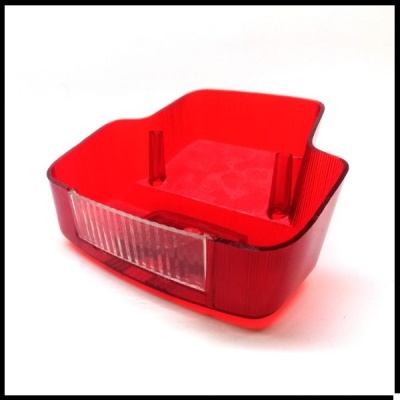 Refletor traseiro de bicicleta vermelho e transparente