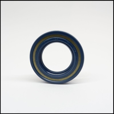 Rolamento de esferas azul com vedação e anel dourado, fundo branco