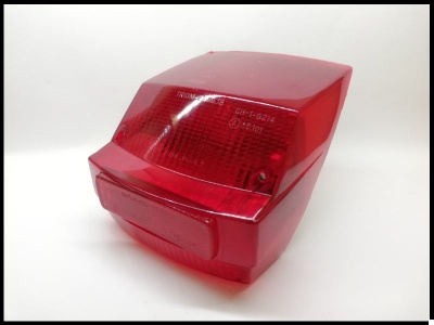 Refletor traseiro de bicicleta vermelho com texto DINOMARK e GF-1-0218 E5 101