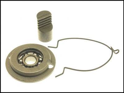 Conjunto de peças metálicas com rolamento, mola e peça sólida