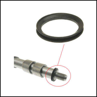 Eixo metálico com anel de borracha preto sobre fundo branco