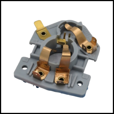 Conector elétrico cinzento com contactos metálicos em cobre