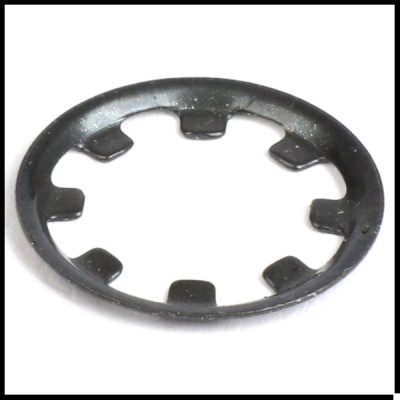 Anel de bloqueio metálico escuro com seis saliências internas