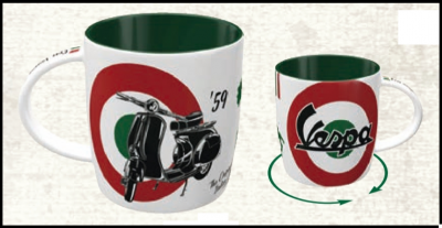 Caneca branca com interior verde e decoração retro Vespa.