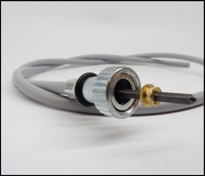 Cabo de bicicleta com peças metálicas e revestimento cinza