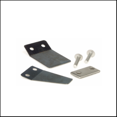 conjunto de suporte de metal com placa e parafusos