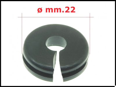 Peça circular preta com furo central e ranhura, diâmetro 22 mm marcado