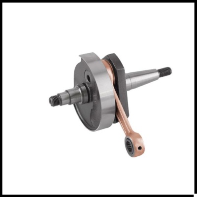 Crankshaft de motor metálico prateado com biela em bronze