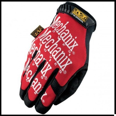 Luva de proteção vermelha e preta com texto Mechanix