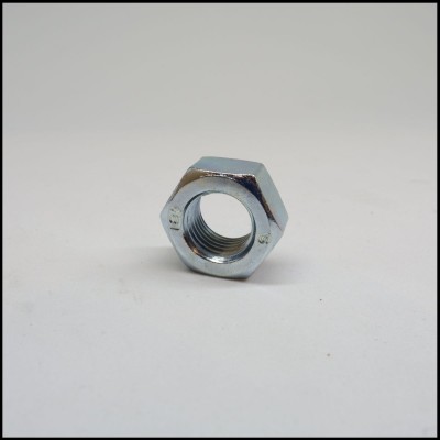 Porca metálica hexagonal prateada com rosca interna