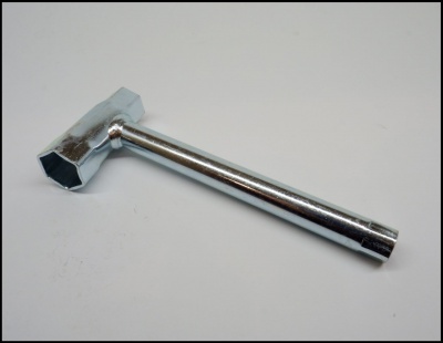 Chave de boca metálica cromada com cabeça hexagonal