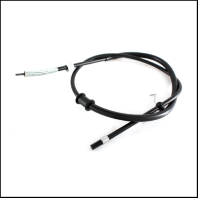 Cabo preto de bicicleta com partes metálicas sobre fundo branco