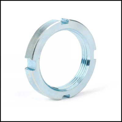 Porca metálica circular prateada com rosca interior