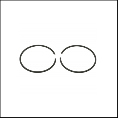 Par de anéis metálicos pretos sobre fundo branco