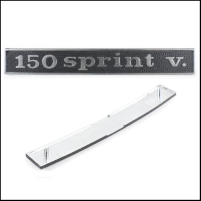 Emblema '150 sprint v.' preto e branco para fixação.
