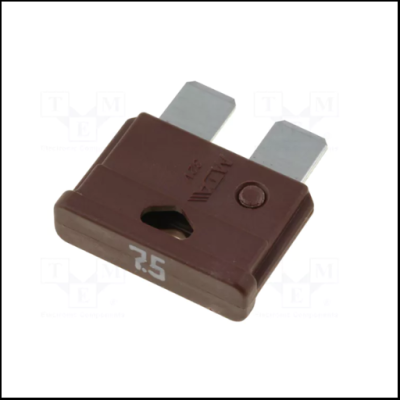 Fusível automóvel castanho com terminais metálicos e valor 7.5