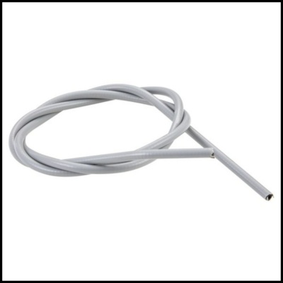 Cabo tubular flexível branco com extremidades abertas
