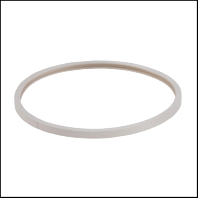 Oring circular branco em fundo branco