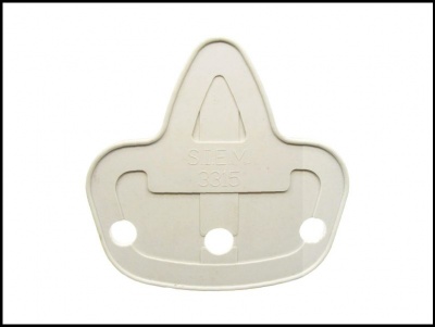 Peça plástica branca com três furos e inscrições SIEV 3315