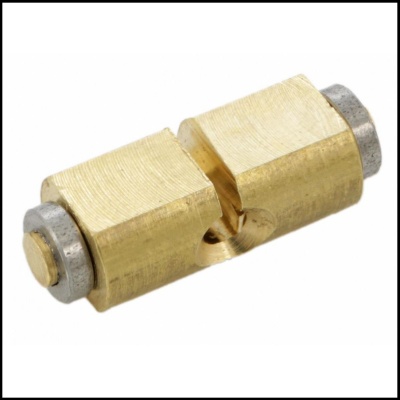 Peça metálica dourada com corte central e partes cinzentas sobre fundo branco