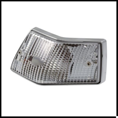 Farolim automóvel com vidro transparente e padrão quadriculado