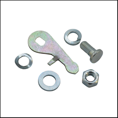 Conjunto metálico com chaveta, porca, parafuso e arruelas