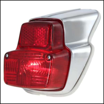 Lanterna traseira de automóvel cromada com lentes vermelhas