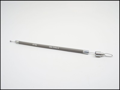 Instrumento metálico fino cinza com texto ST100 OCL-211E-3