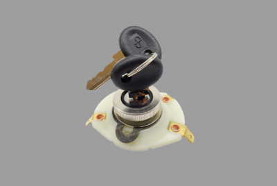 Interruptor de painel branco com chave preta e contactos metálicos